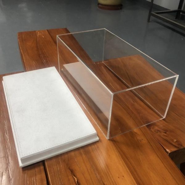 Small Lockable Clear Acrylic Display Box With Lock Screw Acrylic Shoe Case Perspex