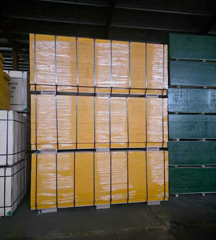 1 Year Warranty Industrial Design 3 Ply Yellow Shuttering Formwork Panel Pine Material for Construction