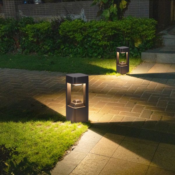 Modern Simple Chinese Style Outdoor Waterproof Aluminum LED Lawn Lights  for Landscape and Garden Use