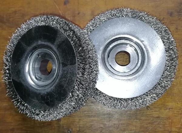4 Inch Crimped Stainless Steel Wire Wheel Brush Grinder with Half Round Keyway