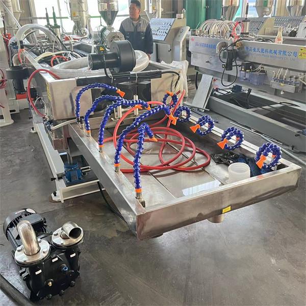 55kw エクストルーダーモーターパワー 双壁波紋パイプマシン 120-200kg/h出力 50-160mmパイプ直径範囲