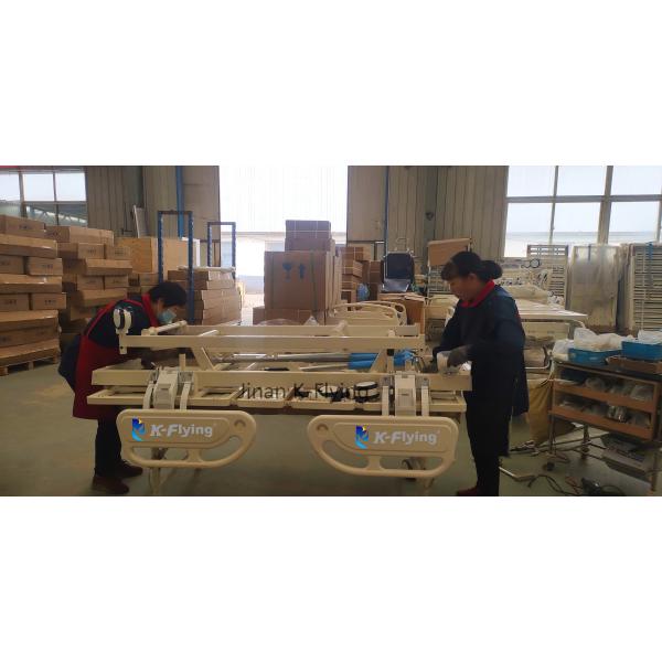 4pcs Castors Hospital ICU Bed Intelligent Model 260 Kgs