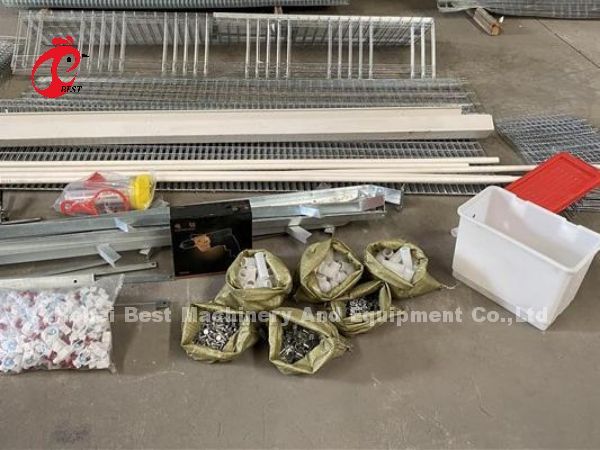 Двери клетки 40 слоя яйца клетки сельского хозяйства птицы гальванизированные системой в Африке Adela