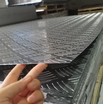 5-Bar Checkered Aluminium Sheet Tread Plate in 3003 Alloy with 1.0-8.0mm Thickness for Anti Slip Flooring