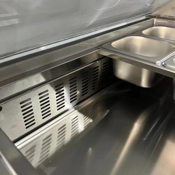 Commercial Sandwich Preparation Table With Fridge Air Cooling