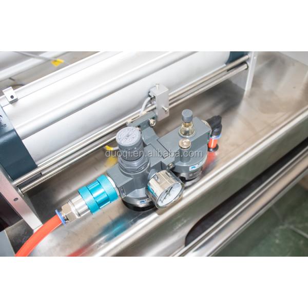 DUOQI G4WTD Máquina de enchimento semi-mática para óleo detergente de sumo de mel 4 bocas de cabeça 110V