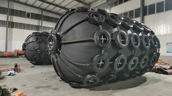 Морское судно Yokohama Type Net Type Pneumatic Rubber Fender Стандарт ISO 17357