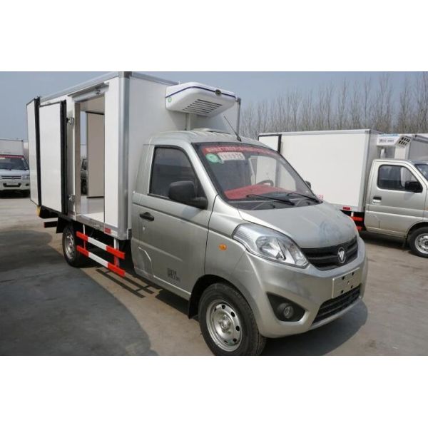 Foton New Mini Refrigerated Food Truck 1ton 2ton  Freezer Van Truck