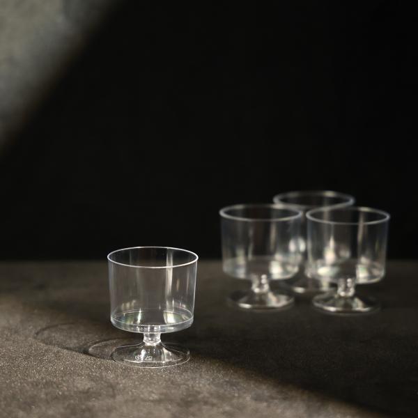 Copas de plástico redondas e transparentes para bebidas frias