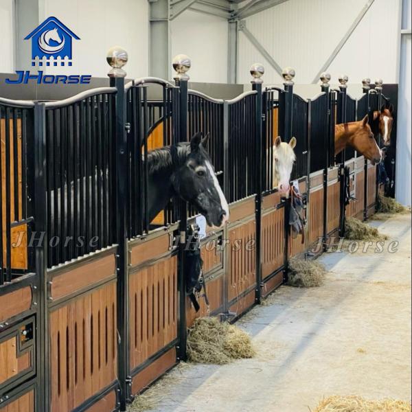 Hot Dipping Galvanized Portable Horse Stable With Low Maintenance And Customizable Swing Door