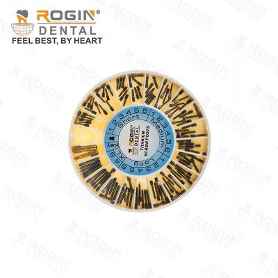 Cargo chapeado dourado dental do parafuso