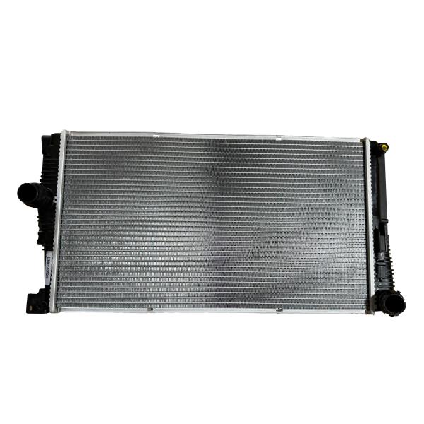 17117626560 OE NO. Auto Parts Aluminum Radiator Plastic Water Tank for BMW F18 F10 F11