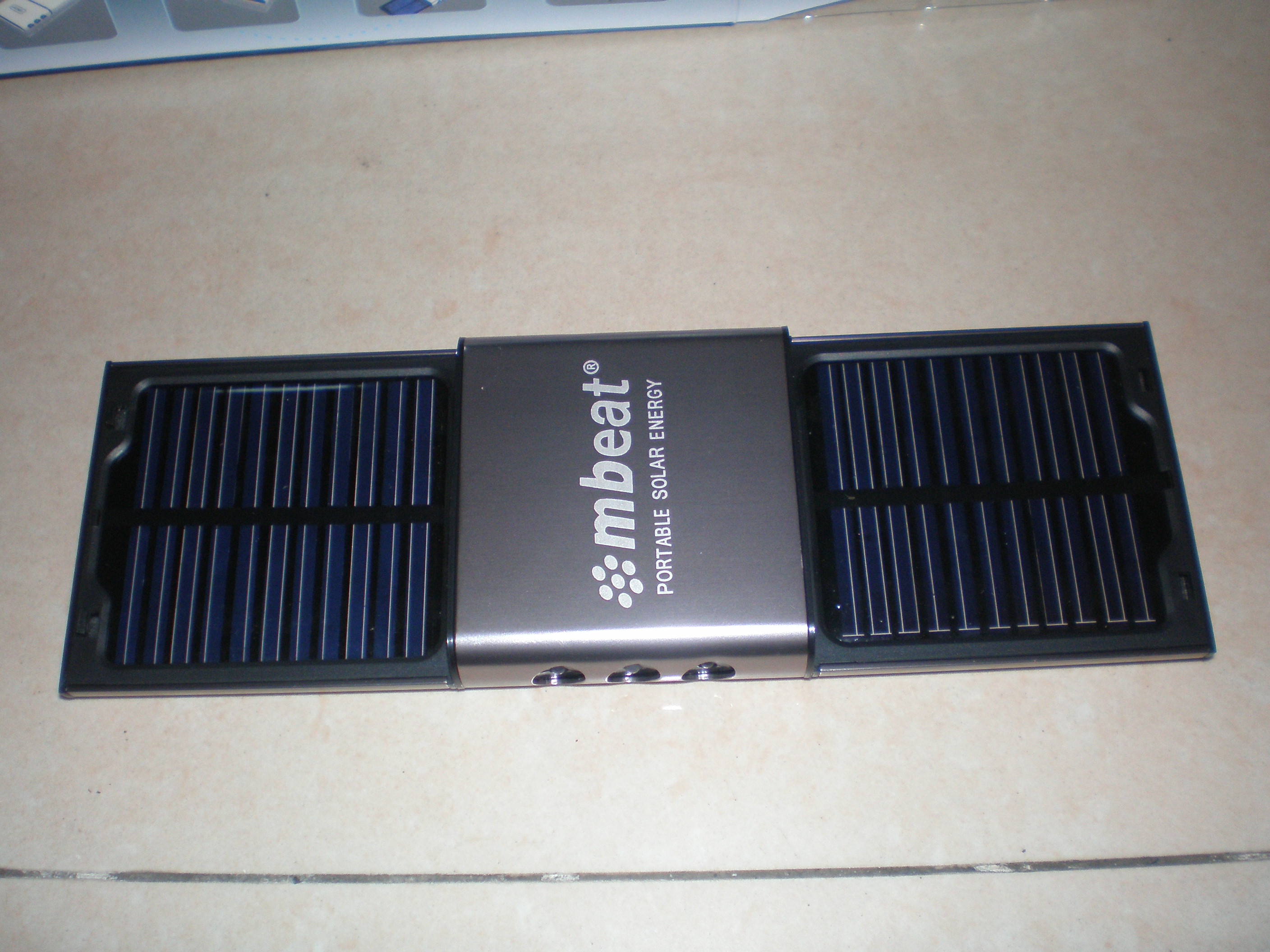 Li-ion Rechargeable Battery Solar Power And Solar Panel Charger For Many Device
