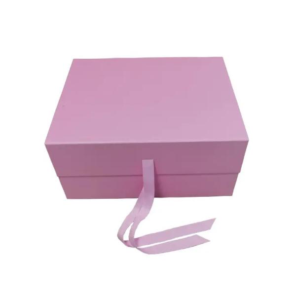 Recyclable Magnetic Kraft Gift Box , Luxury Paper Box With Ribbon OEM