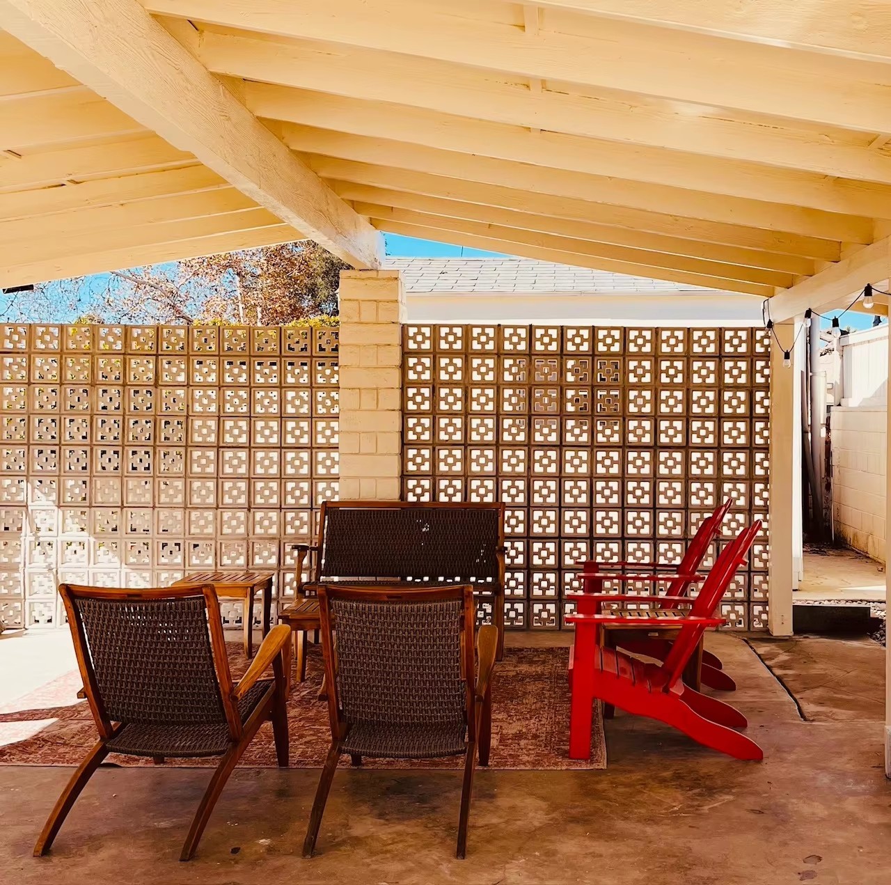 White Concrete Breeze Blocks with Pinwheel Pattern Cement Screen Vent Blocks Outdoor Decorative Patio Privacy Screen Wall