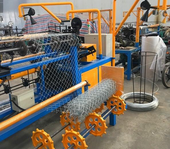 Fully-Automatic PLC control double wire feeding Chain Link Fence Machine