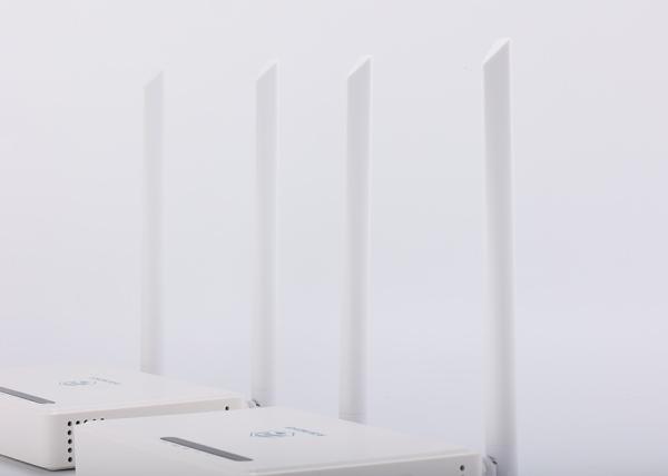 RHF2S024-868 RS232 Interface LoRaWAN Network Gateway facilitating IoT Connectivity