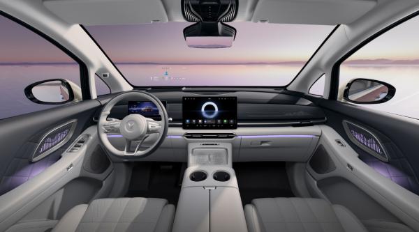 2026 Voyah Dreamer (Lantu Dreamer) with 800V high-voltage architecture, Huawei ADS 4 advanced driver assistance system, and 350 km pure electric range