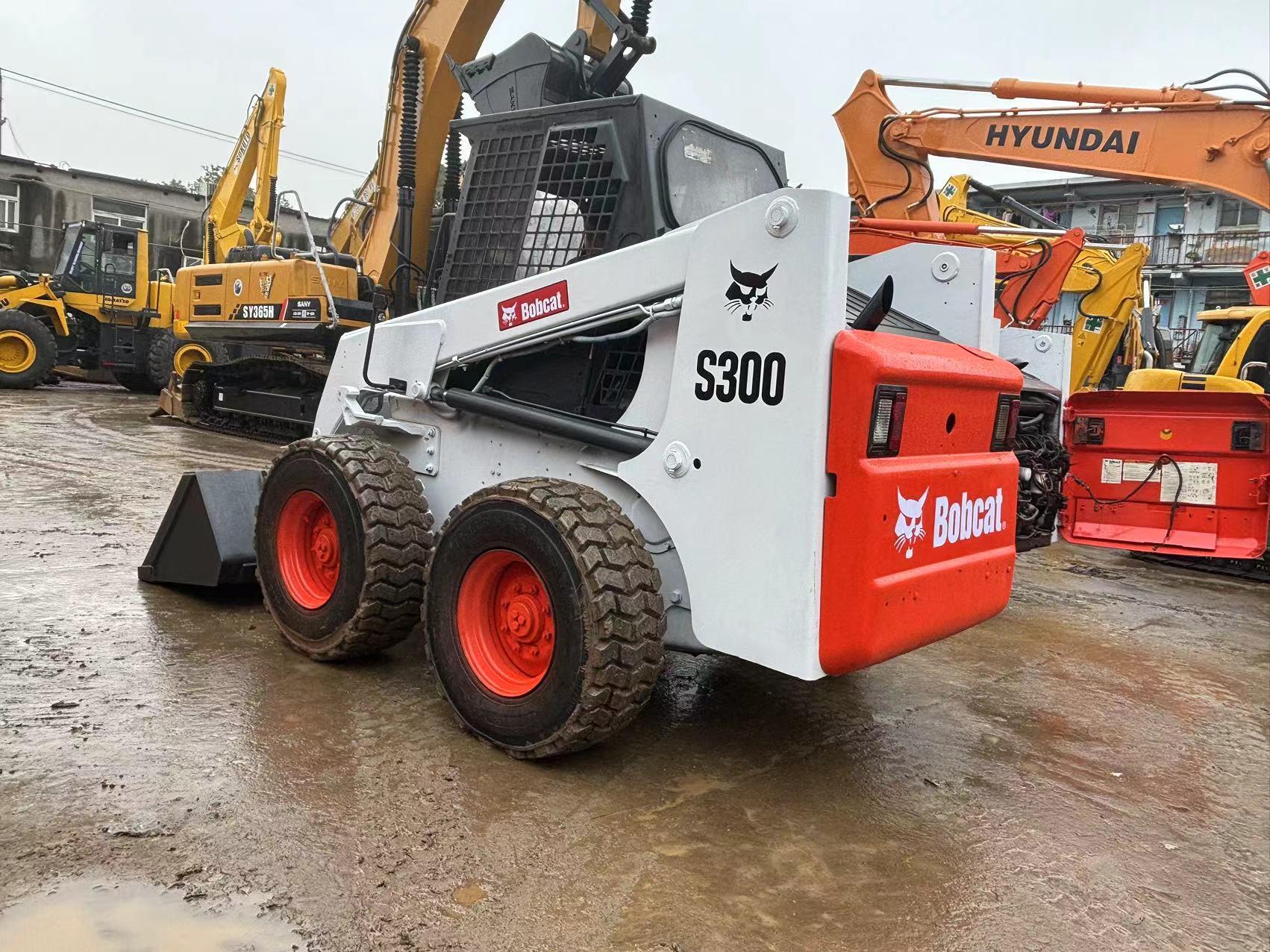 Использованный Bobcat S300 Mini Skid Steer Loader, подержанный Bobcat Skid Loader 1m3 60KW