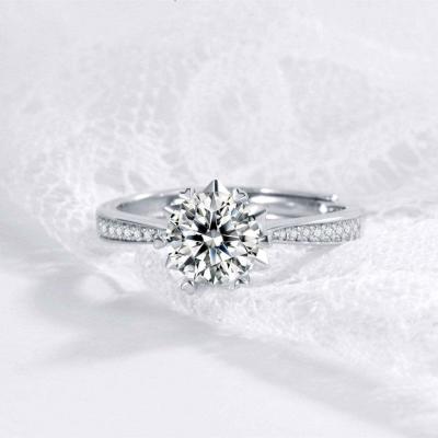 Custom Solitaire Moissanite Jewelry 1ct Engagement Rings Emerald Cutting