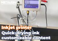 Système d'impression à jet d'encre intégré à une machine à rouleaux