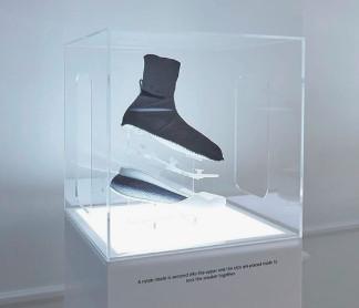 Commercial Store Display Stand Retail Shoe Display Fixtures With LED Light