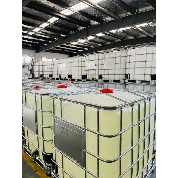 Flash Point 135°C Epoxy Resin with Good Water Resistance and 30-45 Minutes Working Time for Marine Coatings