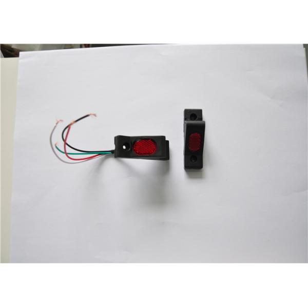 Porte en aluminium de volet de rouleau pour les véhicules spéciaux construits dans la bande en caoutchouc de camion de pompiers d'incidence