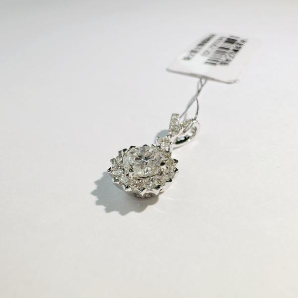 Handmade Luxury 18K Gold Diamond Pendant Necklace New Style Fashion Jewelry for Women Customized for Anniversary Wedding Banquet