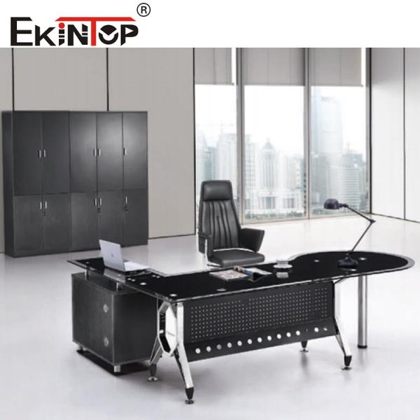 Стеклянное угловое собрание стола в 4 фута металла ног требуемое со шкафом