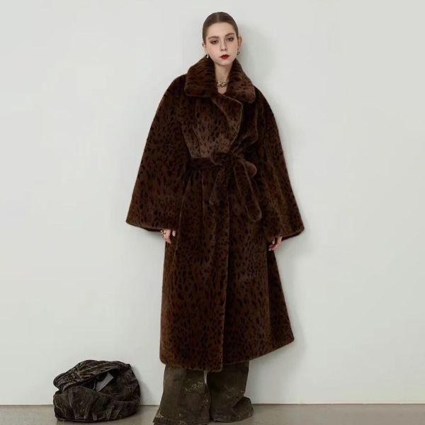 Customizable Colors High Abrasion Resistance Insulated Warmth Faux Fur Coat for Winter Fashion