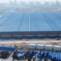 Entrepôt en acier préfabriqué avec grue aérienne Q235B Q355B