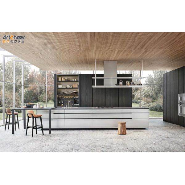 Modern Design Kitchen Cabinet Set with Customizable Size and Solid Wood Material