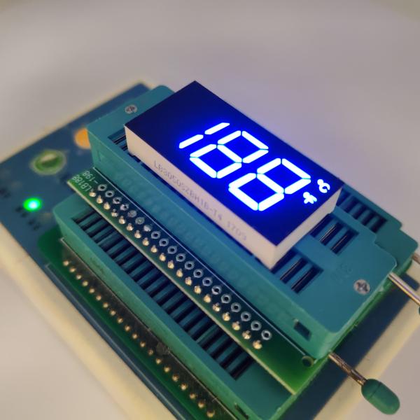 Display LED de 3 dígitos y 7 segmentos para el control del congelador