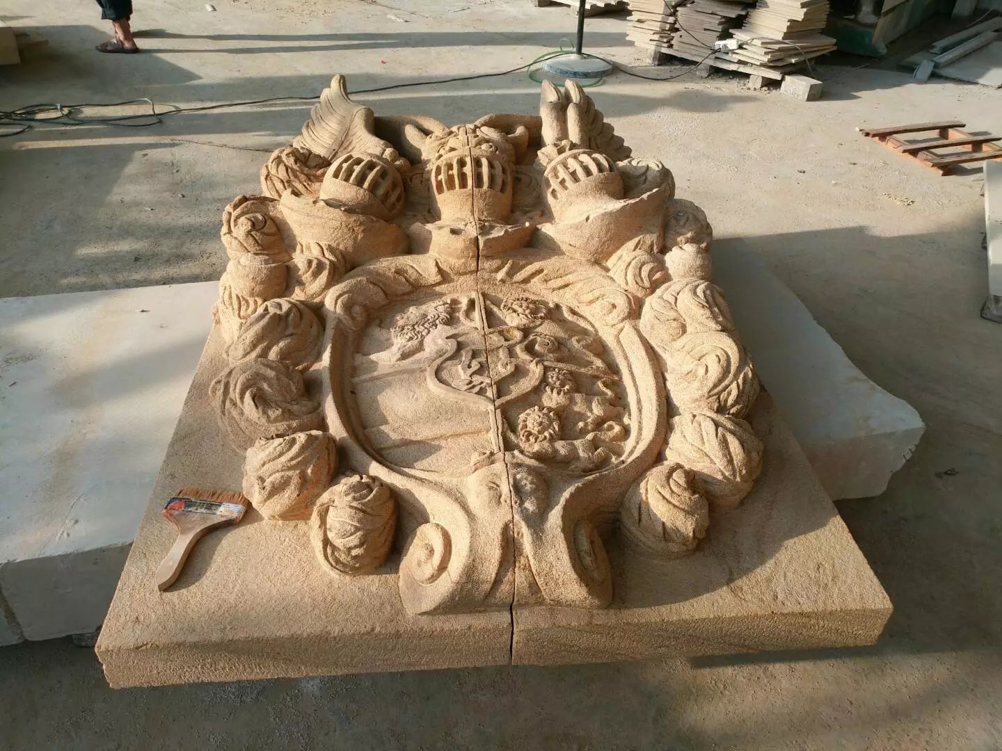 Естественный синий Cnc песчаник рельеф вручную резные песчаник