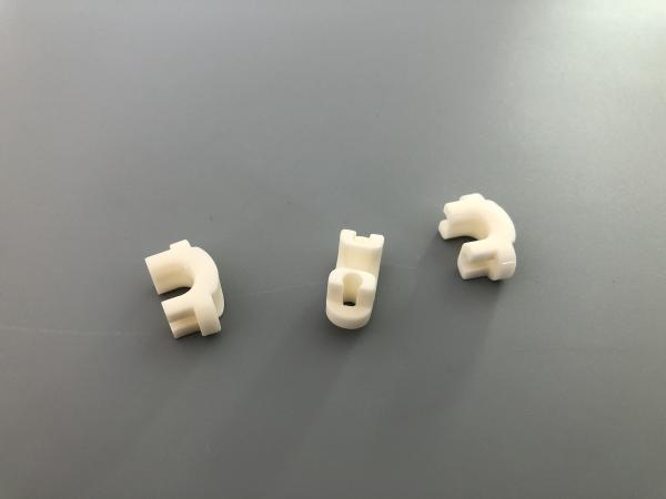 Twisting Frame Alumina 99 Eyelet Alumina Wear Resistant Insulation Device Ceramic Parts