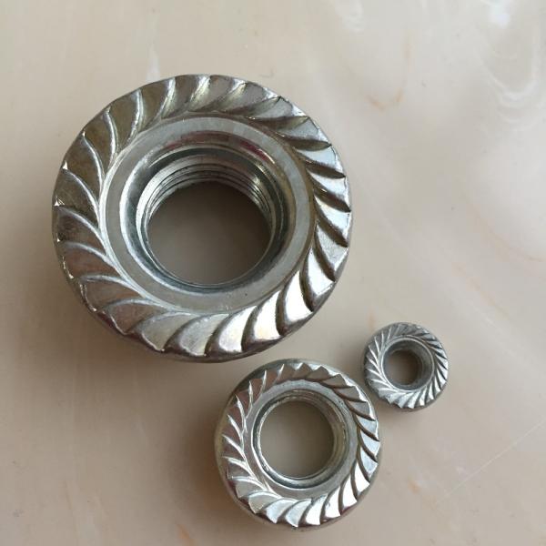 Amostra disponível M20 M16 Din6923 Ferramenta de fixação direta de aço inoxidável de carbono