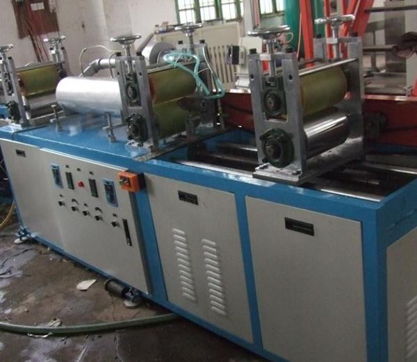 PVC heat shrinkable tubing (Barrel electric heating) flat blowing machine（Co-extrusion two-color casing machine）