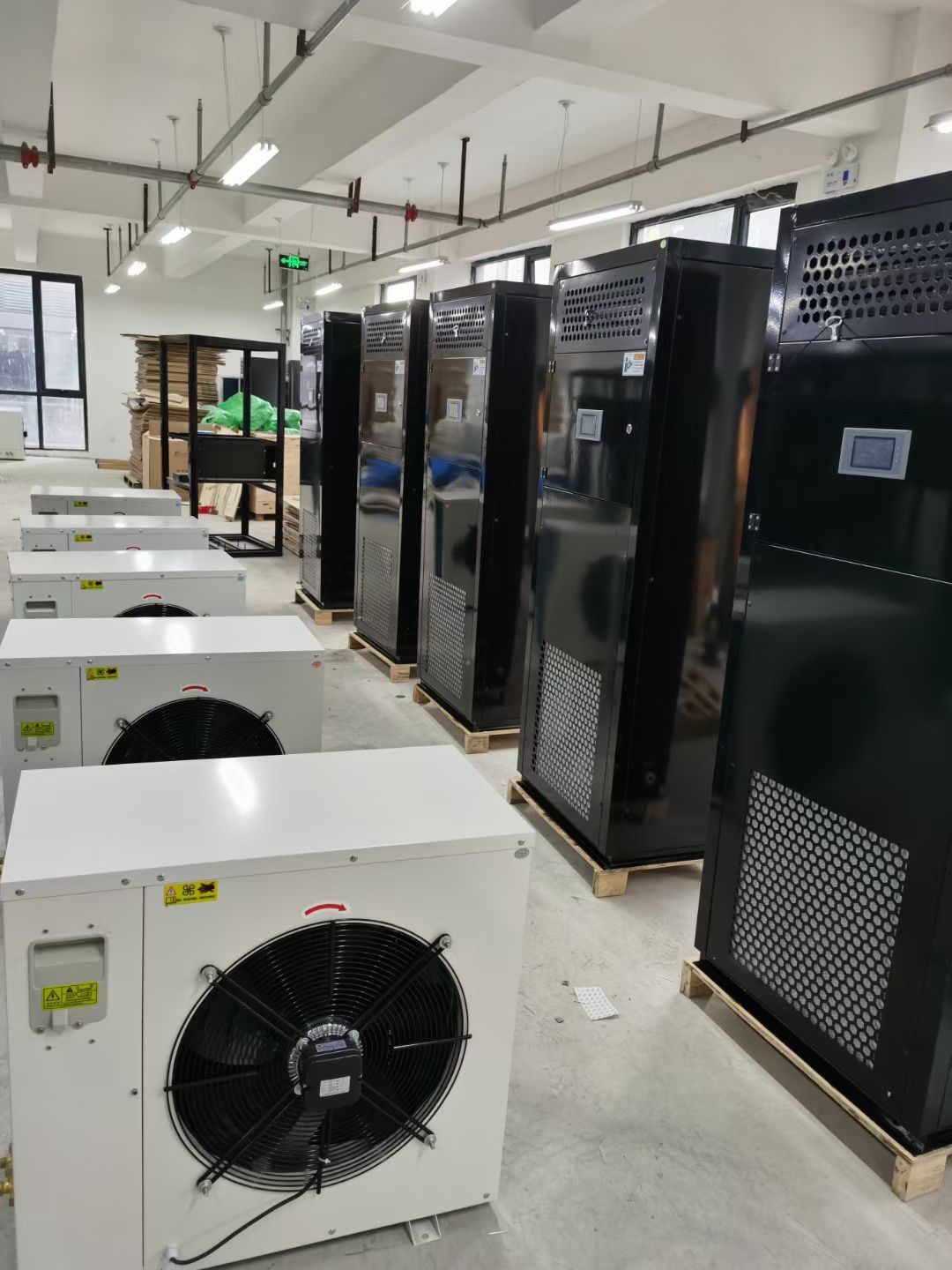 5800CFM Downflow Air Cooled Server Room AC Unit Precision Air Conditioner 20kW