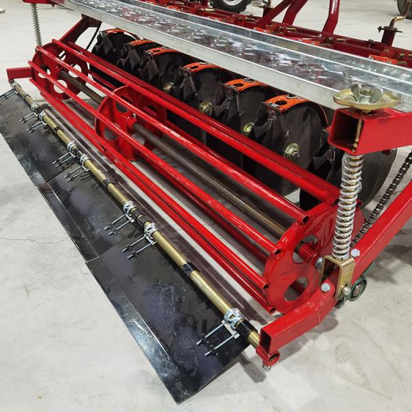 9 - 24 larguras 1350 - 3600mm do funcionamento da máquina de semear do trigo do trator das fileiras