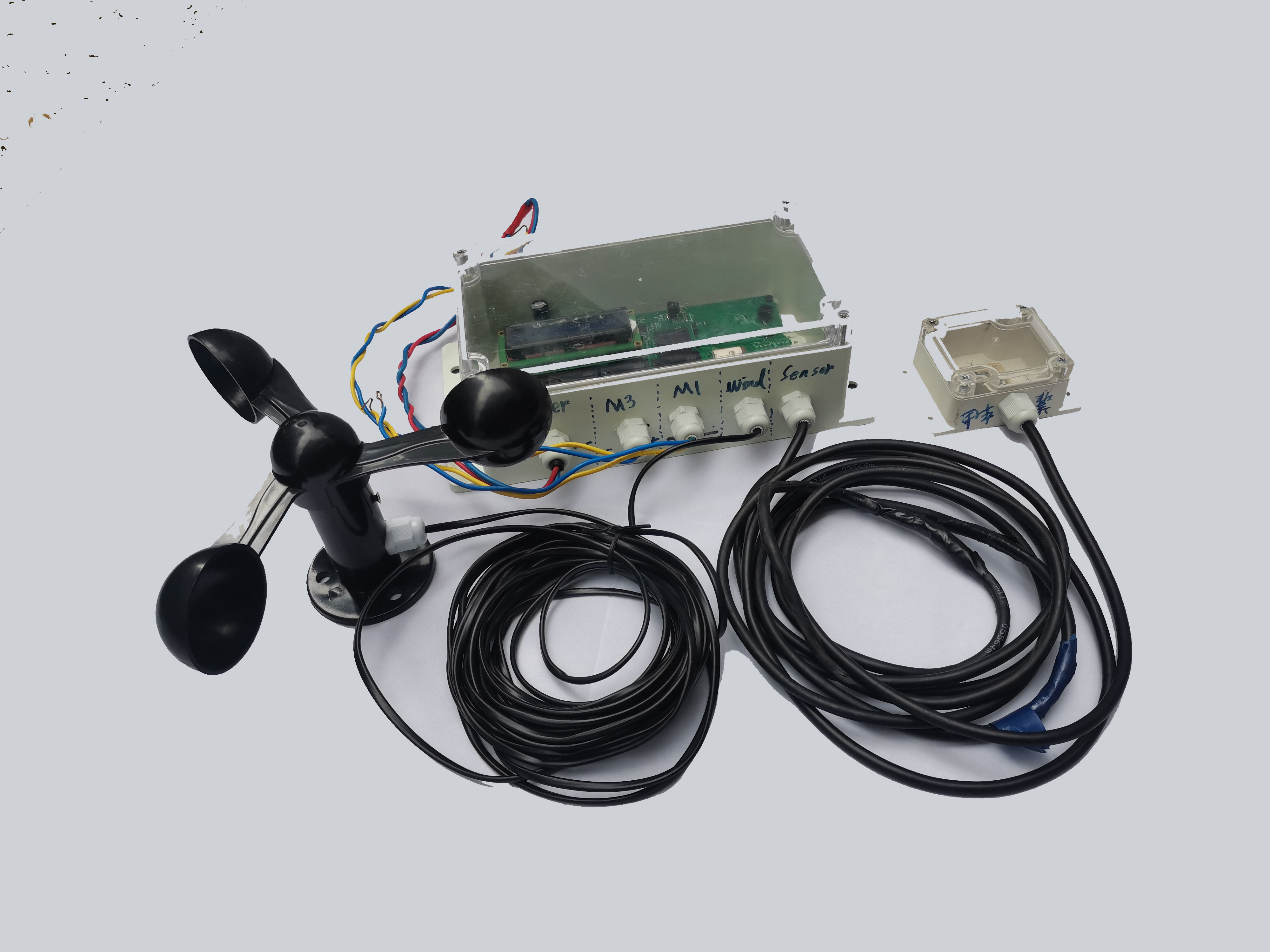ASTRO-D2 Solar Tracker Dual Axis DC24V GPS Dual Axis Solar Tracking System