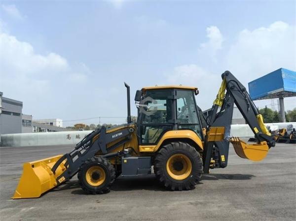 XC870K 2.5 Ton Mini Backhoe Loader 4x4 A preço de fábrica