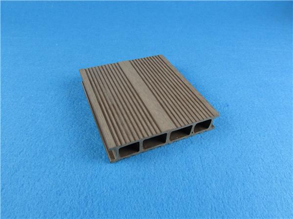 Decking plástico de madeira do composto WPC de 2900mm com o GV quadrado do ISO da cavidade