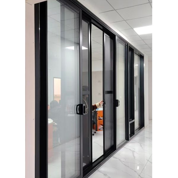 Heavy-Duty Aluminum Sliding Door – Engineered for Expansive Views and Robust Performance