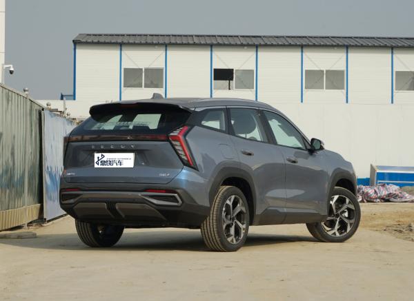 Confortável Grande Espaço Geely Auto Boyue L 1.5T Combustível a gasolina Carro a gás