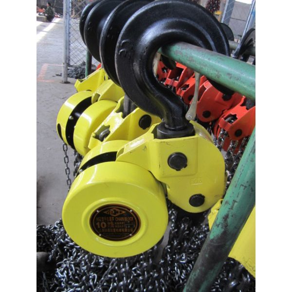 Portable Manual Chain Block Lifting Tools with Overload Protection Suitable for in Mine Agriculture Electricity and Construction Sites
