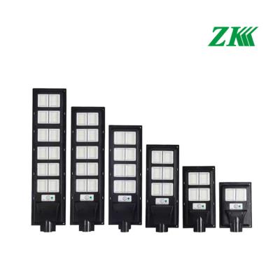 IP67 20W-120W Solar Powered Street Light Green Energy Remote Control