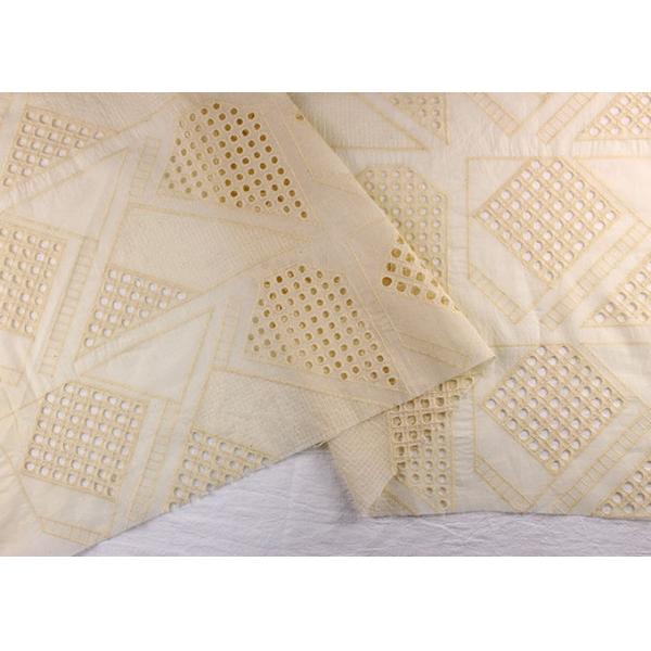 На всем вышитая ткань шнурка хлопка отверстии для платьев свадьбы с выдолбленным кругом