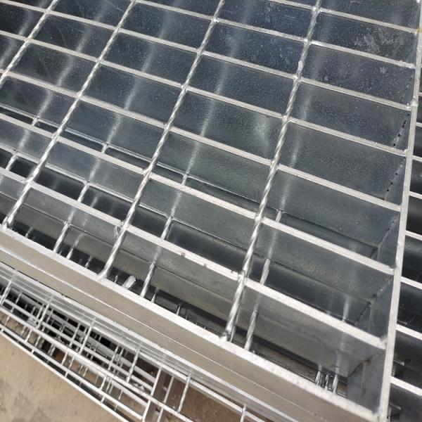 Hot Dipped Galvanized Industrial Steel Grating Metal Bar Safety Building Materials