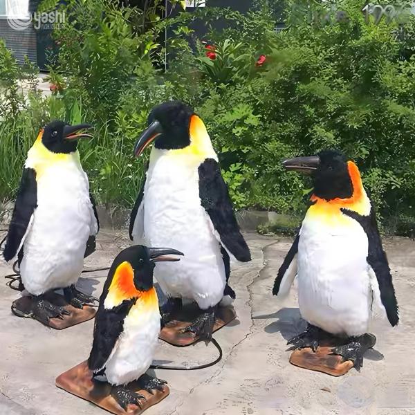 Movable High-Quality Penguin Sculpture with Animation for Decoration